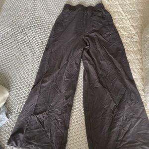 Lululemon Wide leg pant